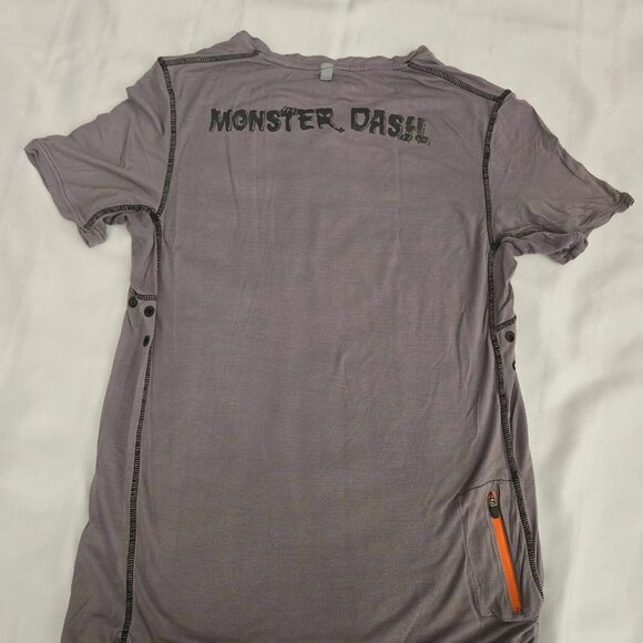 Men's Size Small Monster Dash Graphic V-Neck Short Sleeve Tee - Picture 5 of 7